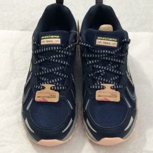 Sketchers Trail Hillcrest Vast Adventure size 7